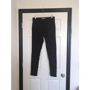 Size 31 Levi's black skinny jeans